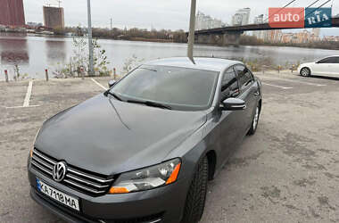 Седан Volkswagen Passat 2012 в Киеве
