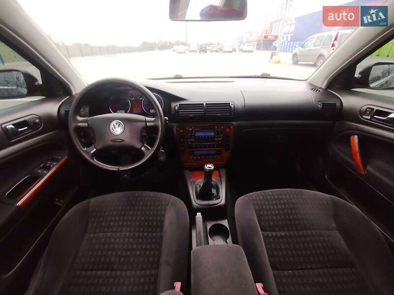 Универсал Volkswagen Passat 2002 в Нововолынске