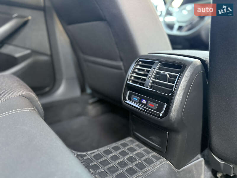 Универсал Volkswagen Passat 2016 в Хмельницком