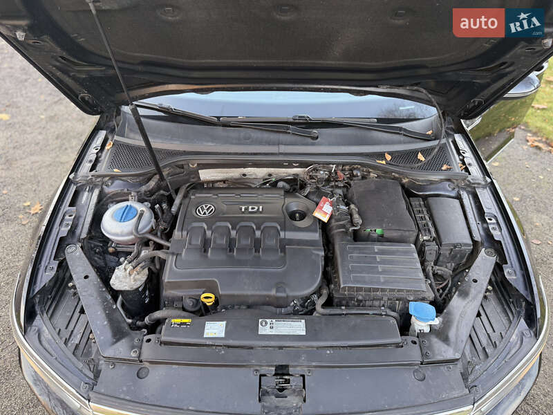 Универсал Volkswagen Passat 2016 в Хмельницком