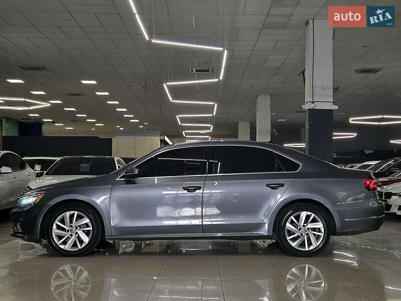 Седан Volkswagen Passat 2017 в Николаеве фото 5 Седан Volkswagen Passat 2017 в Николаеве