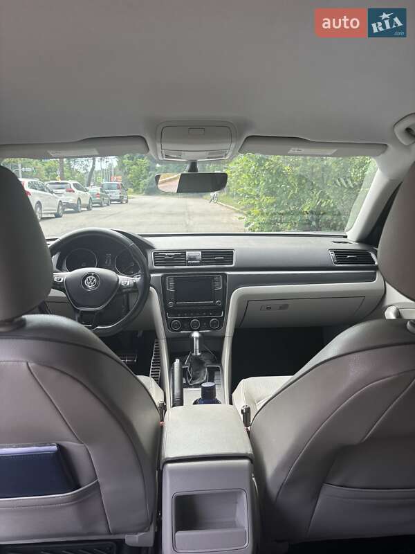 Седан Volkswagen Passat 2018 в Киеве фото 3 Седан Volkswagen Passat 2018 в Киеве