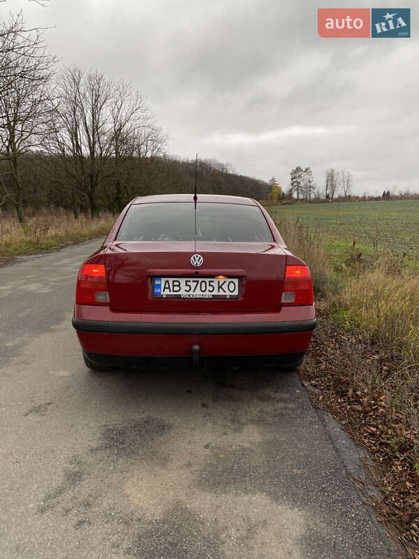 Седан Volkswagen Passat 1997 в Жмеринке