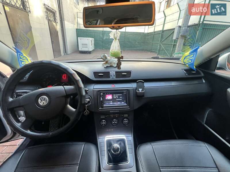 Седан Volkswagen Passat 2005 в Костополе фото 9 Седан Volkswagen Passat 2005 в Костополе