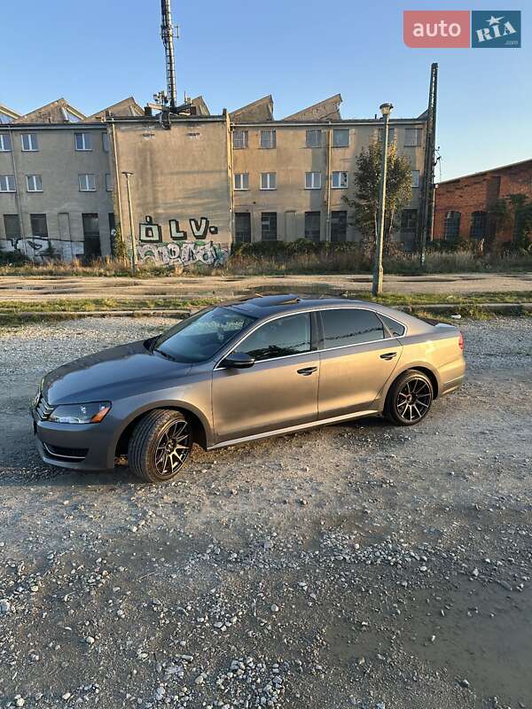 Седан Volkswagen Passat 2012 в Бердичеве