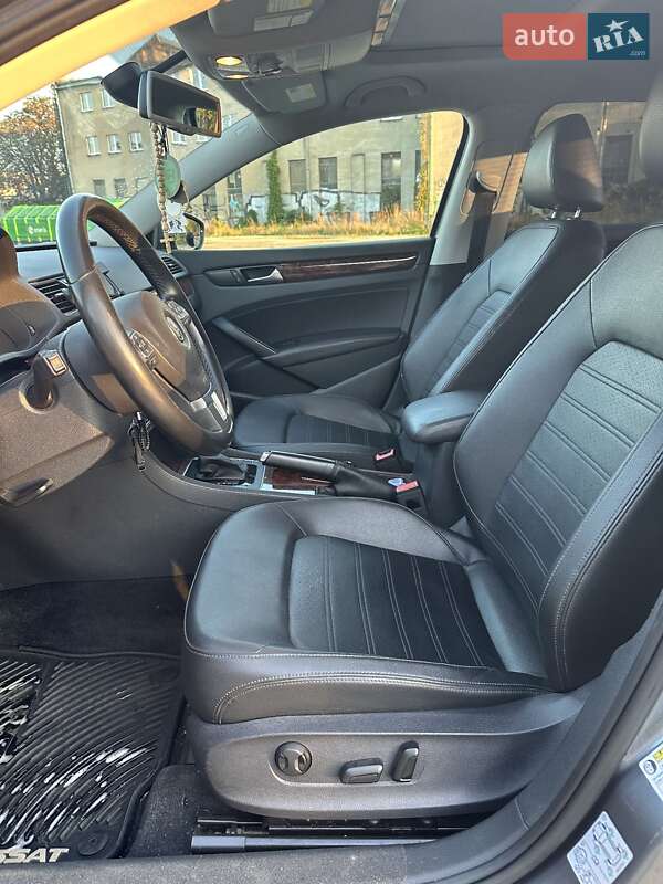 Седан Volkswagen Passat 2012 в Бердичеве