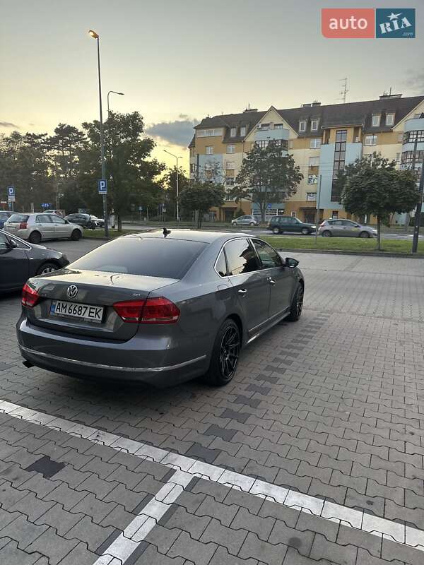Седан Volkswagen Passat 2012 в Бердичеве