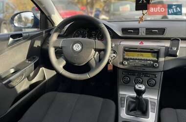 Универсал Volkswagen Passat 2009 в Коростене