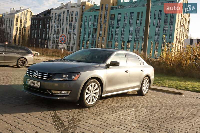 Седан Volkswagen Passat 2012 в Львове