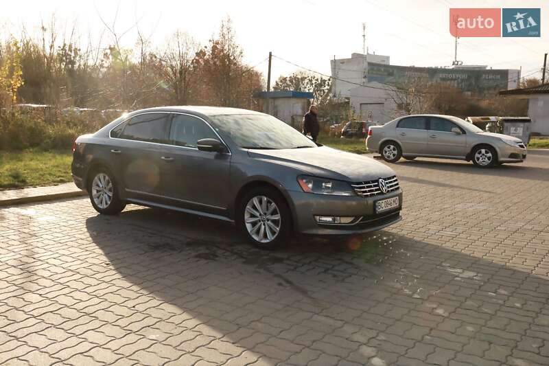 Седан Volkswagen Passat 2012 в Львове