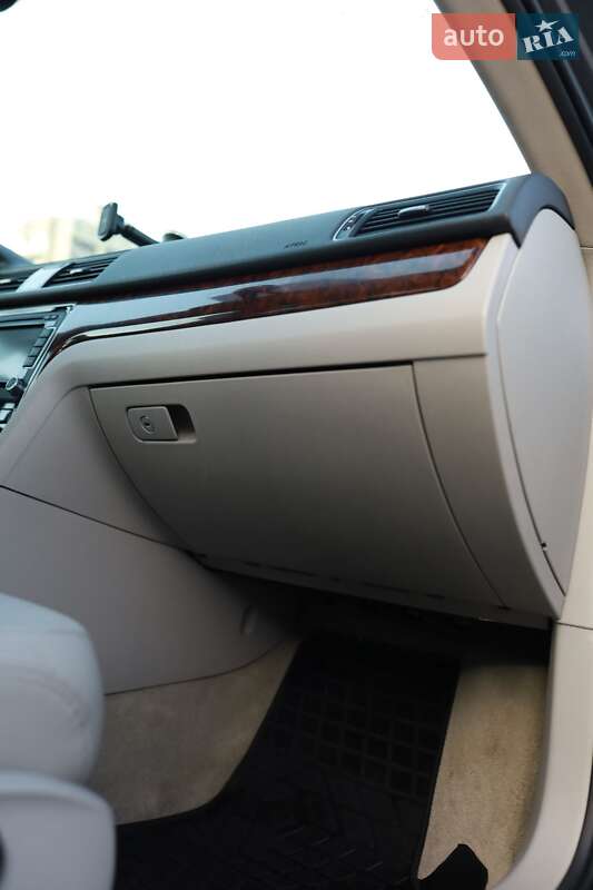 Седан Volkswagen Passat 2012 в Львове