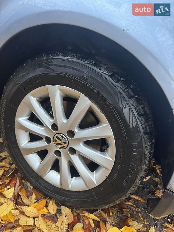 Седан Volkswagen Passat 1997 в Чугуеве