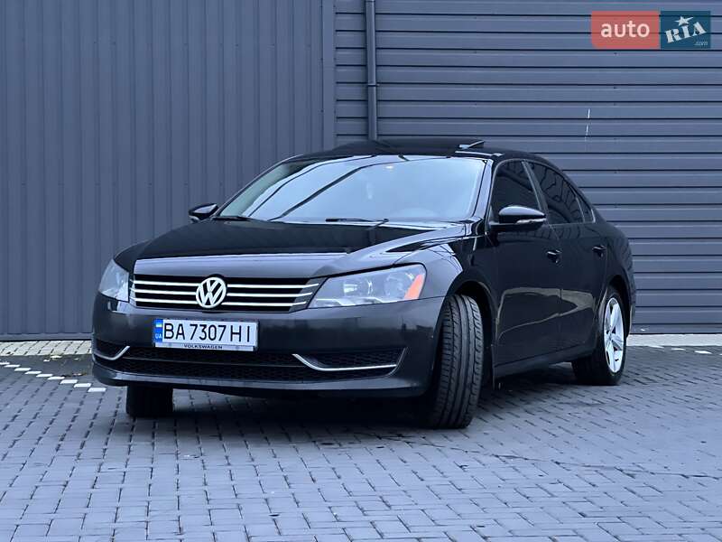 Седан Volkswagen Passat 2012 в Кропивницком фото Седан Volkswagen Passat 2012 в Кропивницком