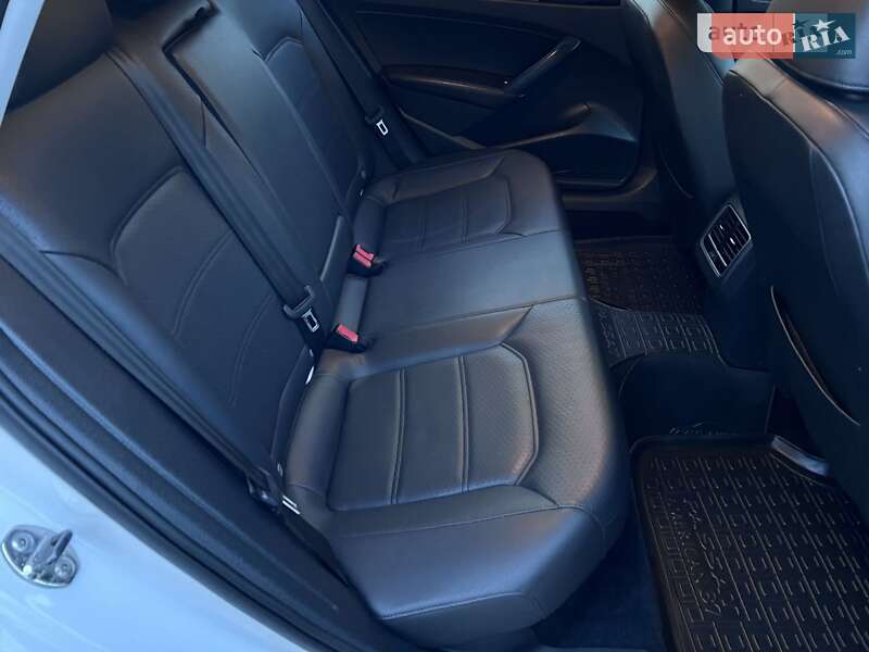 Седан Volkswagen Passat 2012 в Ирпене фото 12 Седан Volkswagen Passat 2012 в Ирпене