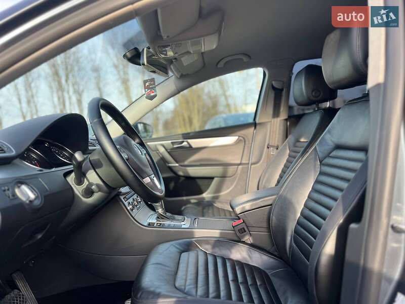 Универсал Volkswagen Passat 2012 в Стрые
