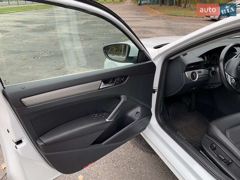 Седан Volkswagen Passat 2020 в Харькове фото 10 Седан Volkswagen Passat 2020 в Харькове
