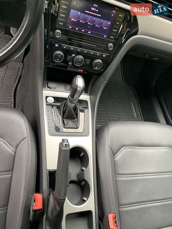 Седан Volkswagen Passat 2020 в Харькове фото 14 Седан Volkswagen Passat 2020 в Харькове