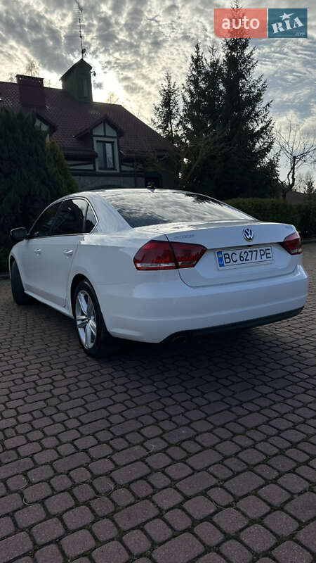 Седан Volkswagen Passat 2013 в Львове