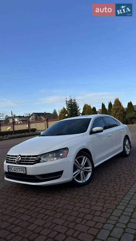 Седан Volkswagen Passat 2013 в Львове