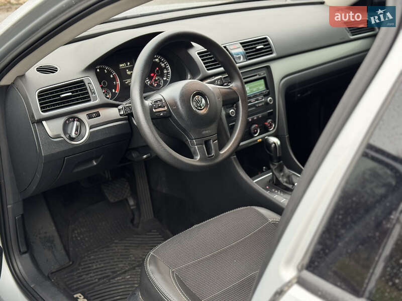Седан Volkswagen Passat 2014 в Киеве