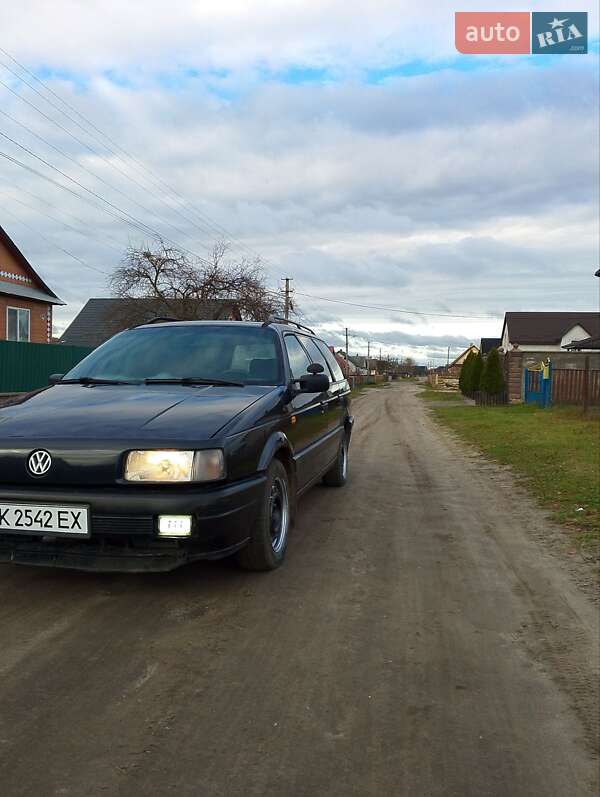 Универсал Volkswagen Passat 1993 в Сарнах фото 15 Универсал Volkswagen Passat 1993 в Сарнах