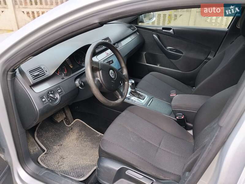 Универсал Volkswagen Passat 2009 в Снятине