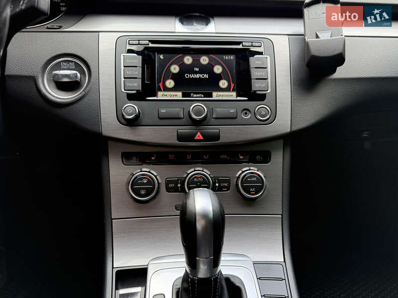 Универсал Volkswagen Passat 2014 в Киеве фото 28 Универсал Volkswagen Passat 2014 в Киеве