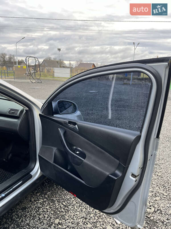 Универсал Volkswagen Passat 2005 в Камне-Каширском