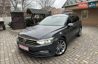 Універсал Volkswagen Passat 2021 в Львові