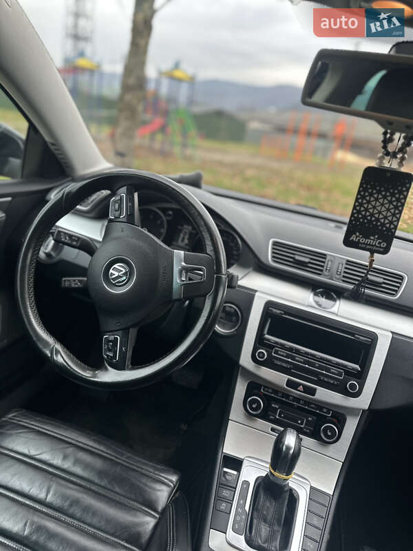 Универсал Volkswagen Passat 2011 в Ужгороде