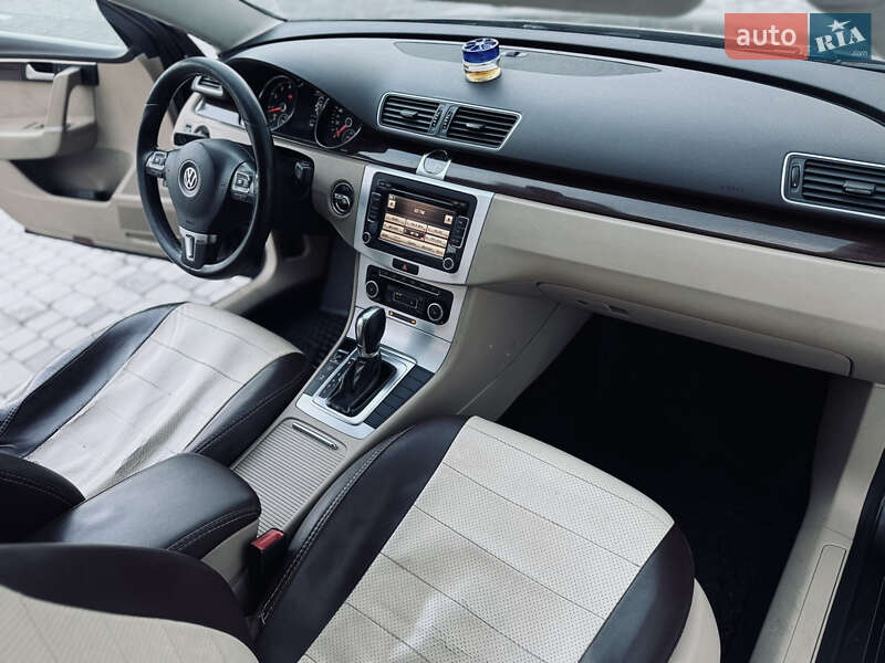 Універсал Volkswagen Passat 2011 в Полтаві