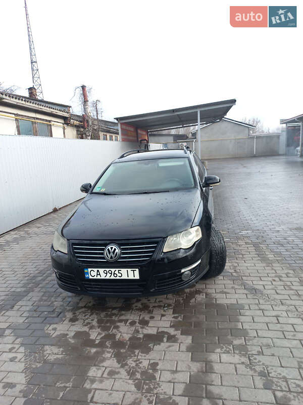 Универсал Volkswagen Passat 2006 в Тальном фото Универсал Volkswagen Passat 2006 в Тальном