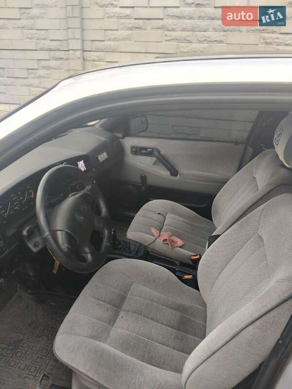 Седан Volkswagen Passat 1988 в Харькове