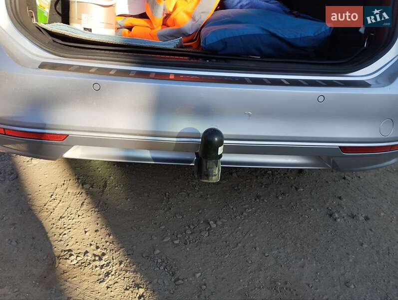 Универсал Volkswagen Passat 2015 в Ивано-Франковске