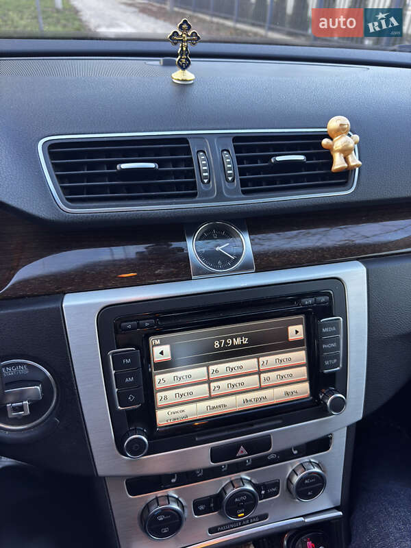 Седан Volkswagen Passat 2012 в Кременчуге