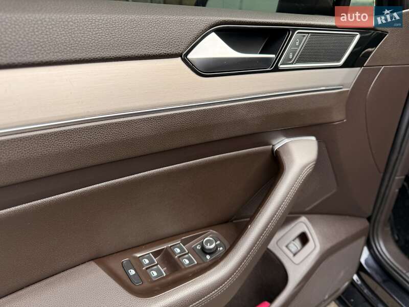 Седан Volkswagen Passat 2014 в Одессе