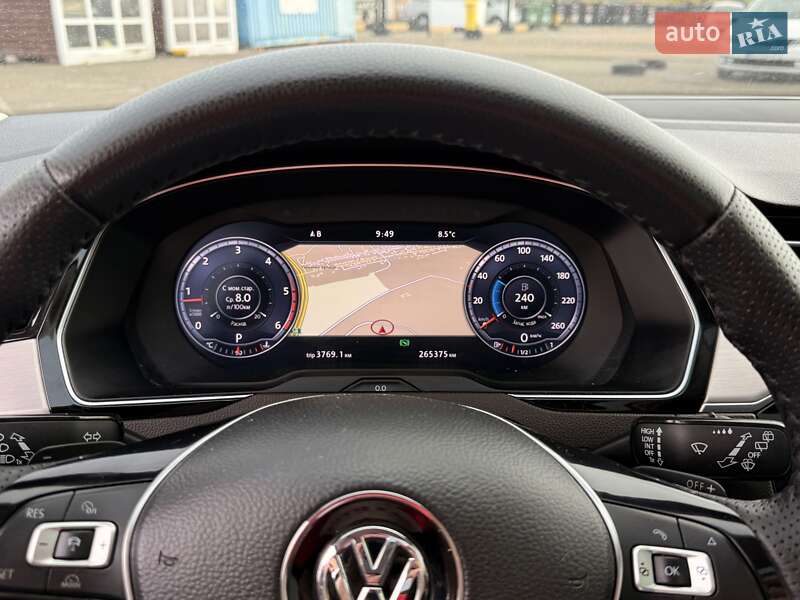 Седан Volkswagen Passat 2014 в Одессе