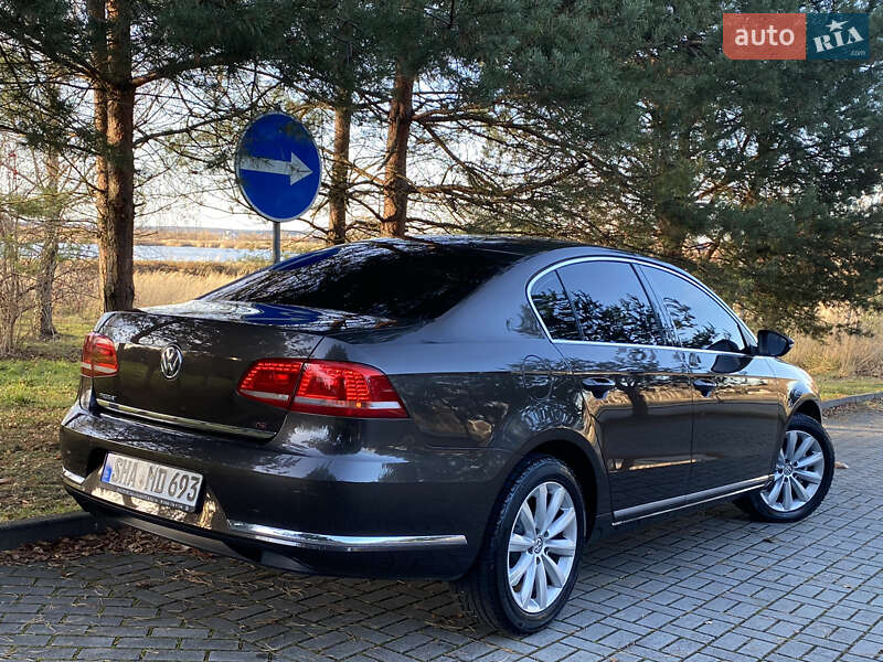 Седан Volkswagen Passat 2014 в Дрогобыче