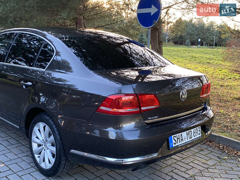 Седан Volkswagen Passat 2014 в Дрогобыче