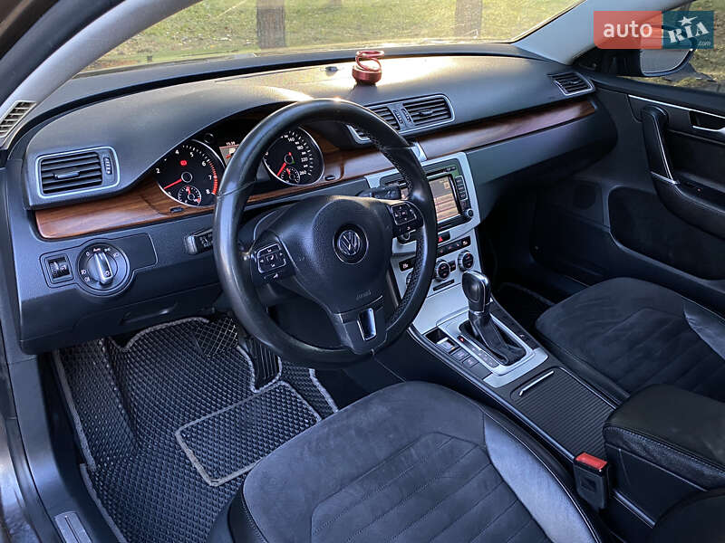 Седан Volkswagen Passat 2014 в Дрогобыче