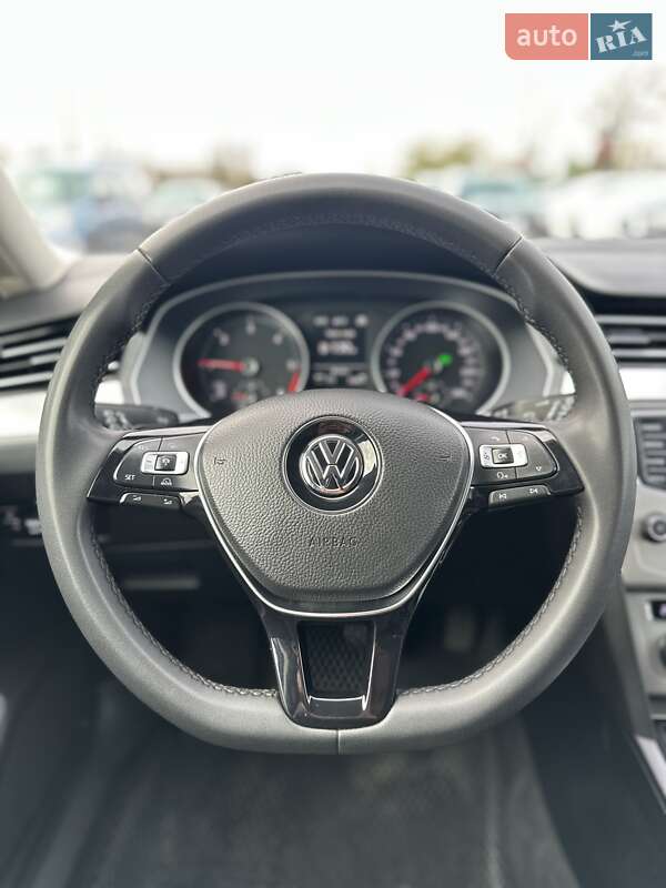 Универсал Volkswagen Passat 2015 в Белогородке