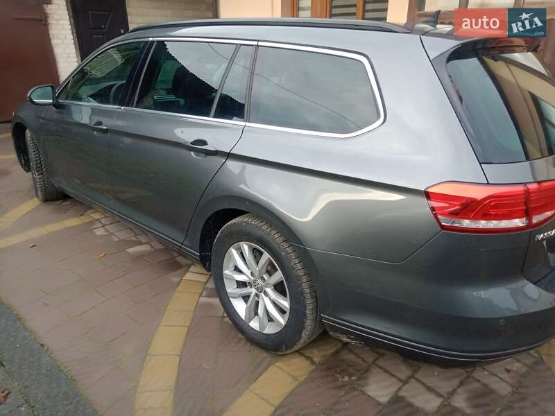 Универсал Volkswagen Passat 2017 в Львове