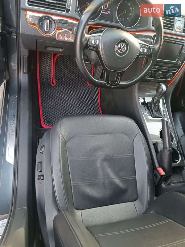 Седан Volkswagen Passat 2016 в Киеве