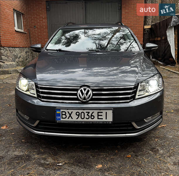 Універсал Volkswagen Passat 2011 в Охтирці