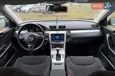 Універсал Volkswagen Passat 2010 в Луцьку