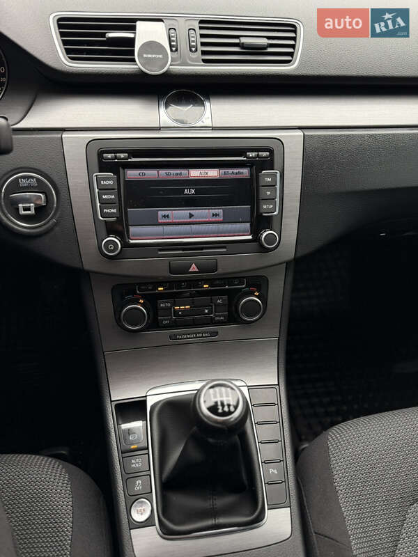 Седан Volkswagen Passat 2011 в Луцке фото 32 Седан Volkswagen Passat 2011 в Луцке