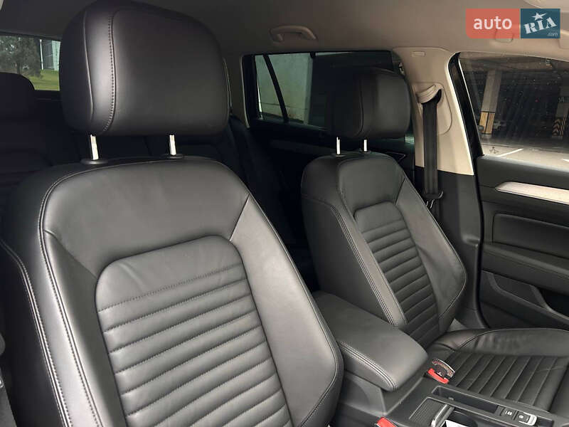 Универсал Volkswagen Passat 2017 в Киеве фото 3 Универсал Volkswagen Passat 2017 в Киеве