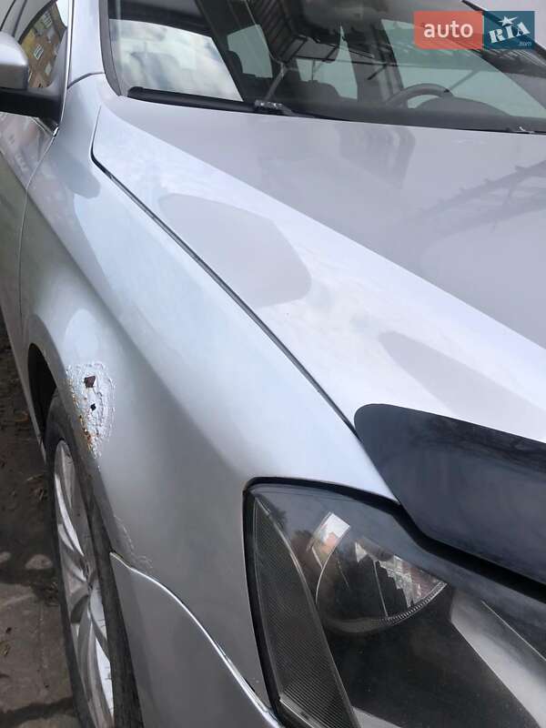 Универсал Volkswagen Passat 2011 в Нововолынске