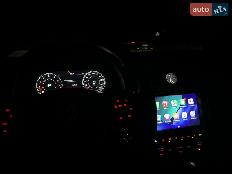 Седан Volkswagen Passat 2016 в Києві