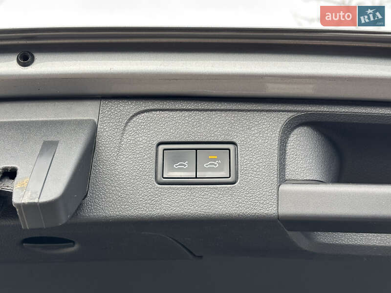 Универсал Volkswagen Passat 2020 в Киеве фото 45 Универсал Volkswagen Passat 2020 в Киеве